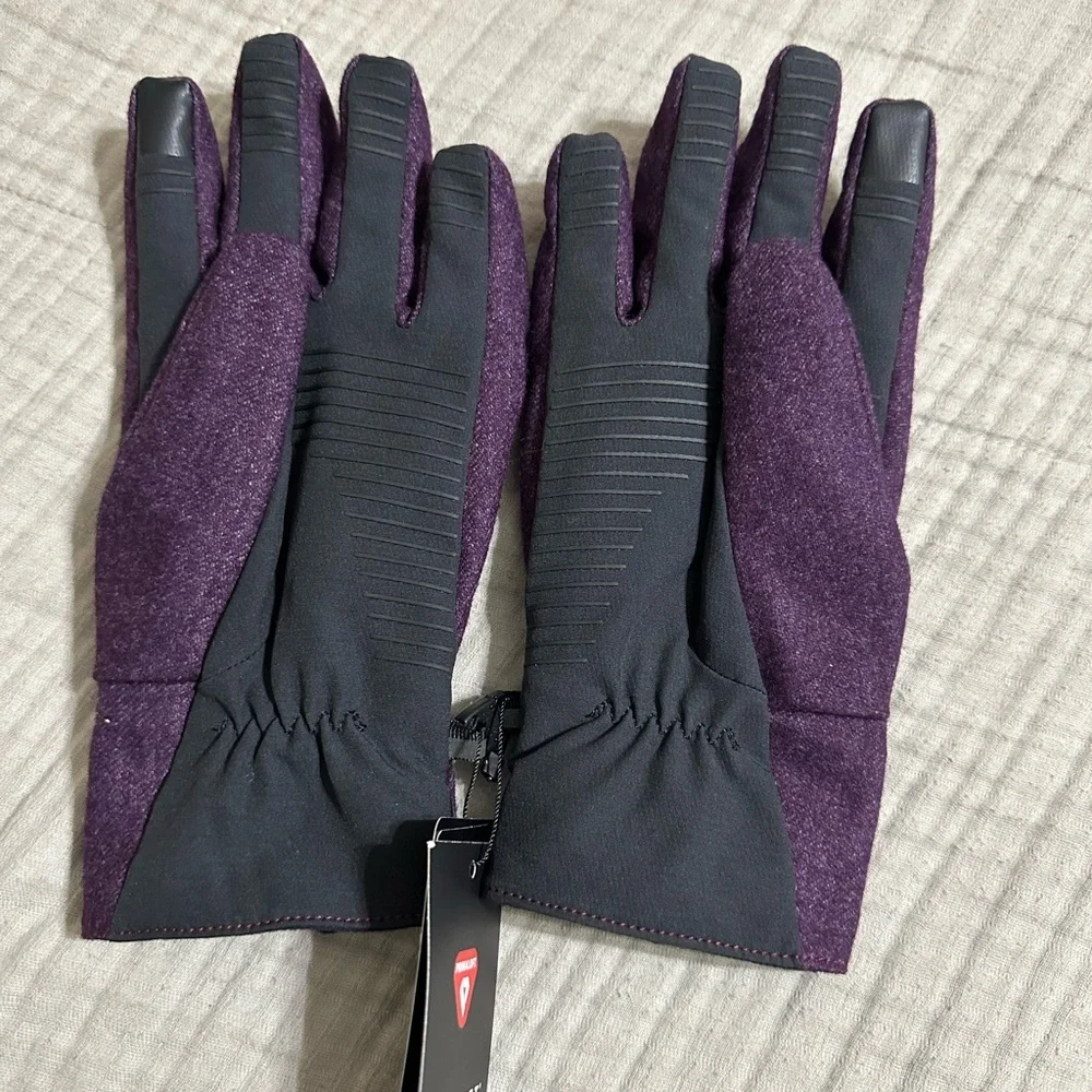 NWT Lululemon City Keeper Gloves Size L/XL